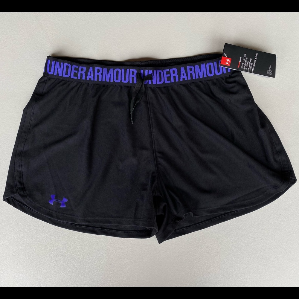 NWT Women’s UA Play Up Shorts Black Medium